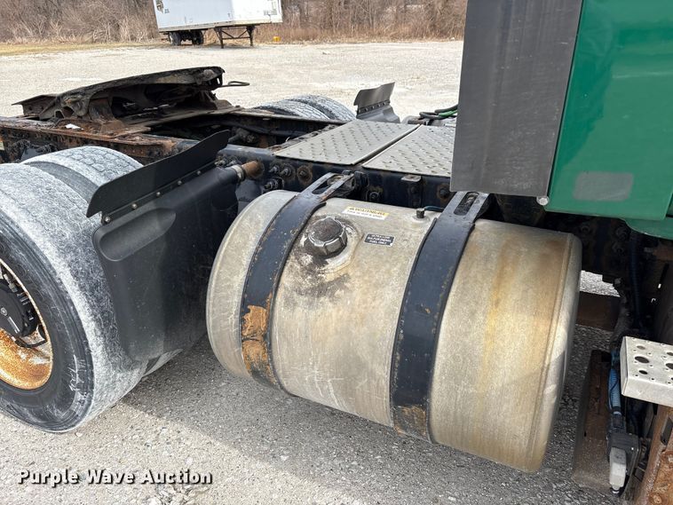 image for item FK1208 2017 Freightliner Cascadia 125 semi truck