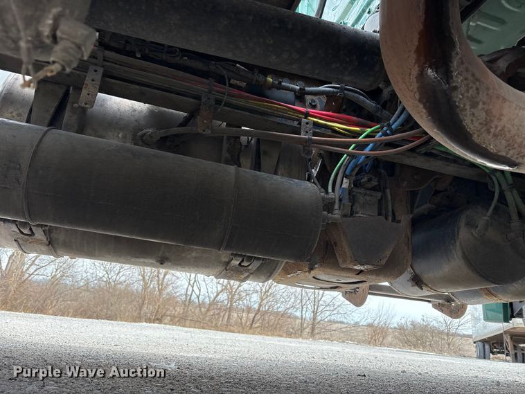 image for item FK1208 2017 Freightliner Cascadia 125 semi truck