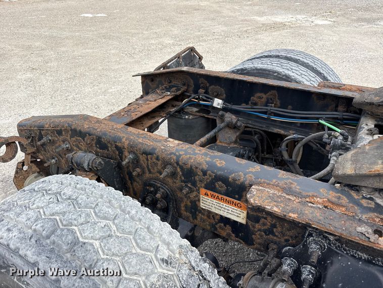 image for item FK1208 2017 Freightliner Cascadia 125 semi truck