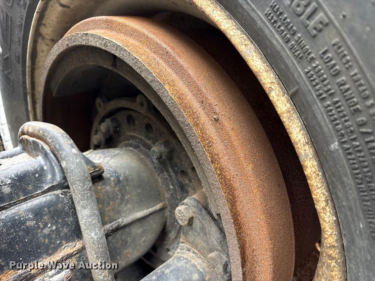 image for item FK1208 2017 Freightliner Cascadia 125 semi truck