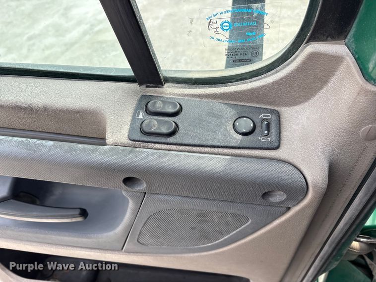 image for item FK1208 2017 Freightliner Cascadia 125 semi truck