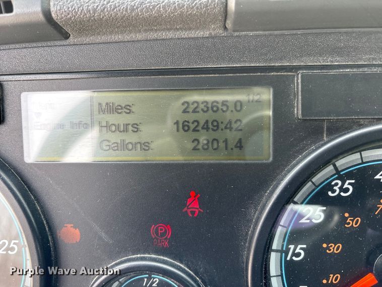 image for item FK1208 2017 Freightliner Cascadia 125 semi truck