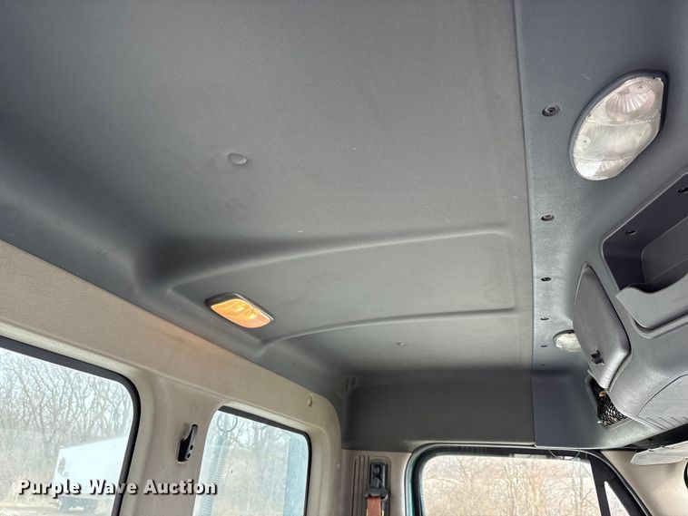 image for item FK1208 2017 Freightliner Cascadia 125 semi truck