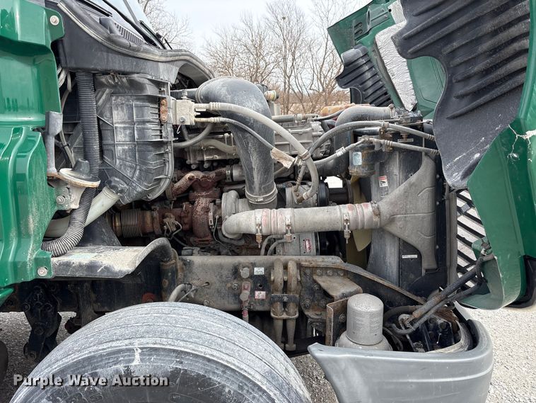 image for item FK1208 2017 Freightliner Cascadia 125 semi truck