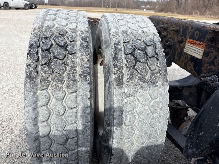 image for item FK1208 2017 Freightliner Cascadia 125 semi truck