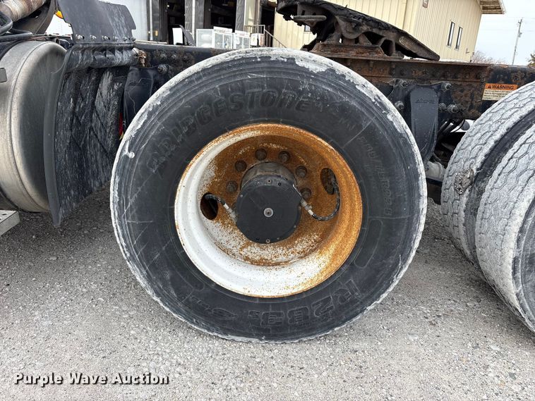 image for item FK1208 2017 Freightliner Cascadia 125 semi truck