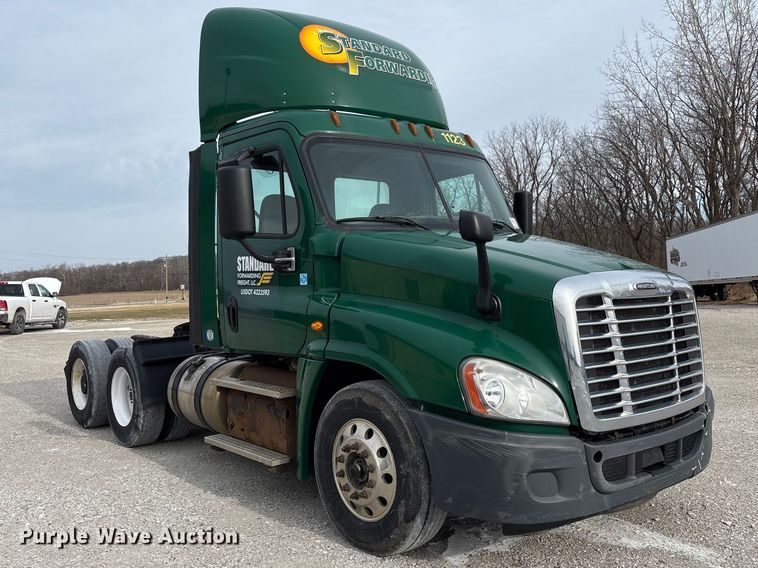 image for item FK1209 2017 Freightliner Cascadia 125 semi truck