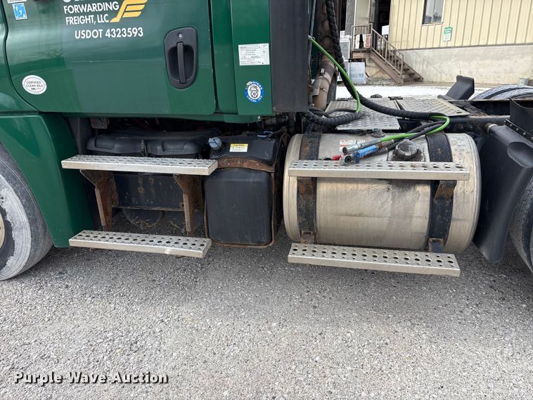 image for item FK1209 2017 Freightliner Cascadia 125 semi truck