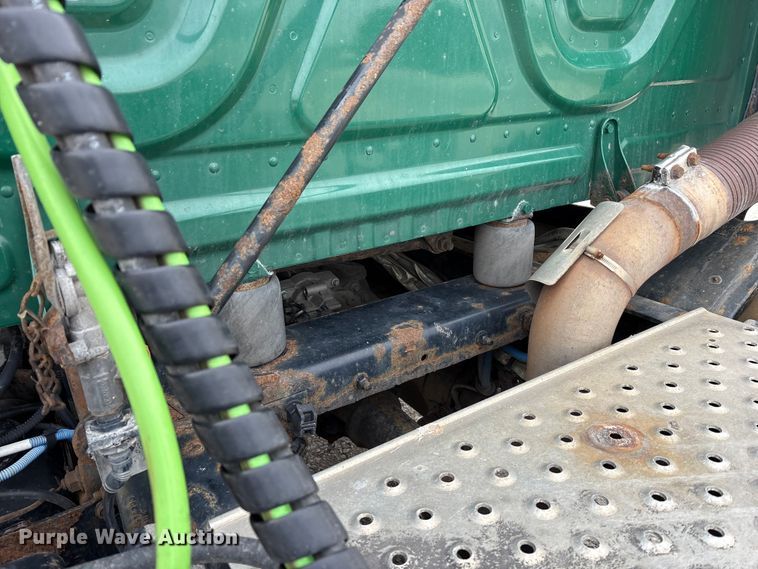 image for item FK1209 2017 Freightliner Cascadia 125 semi truck