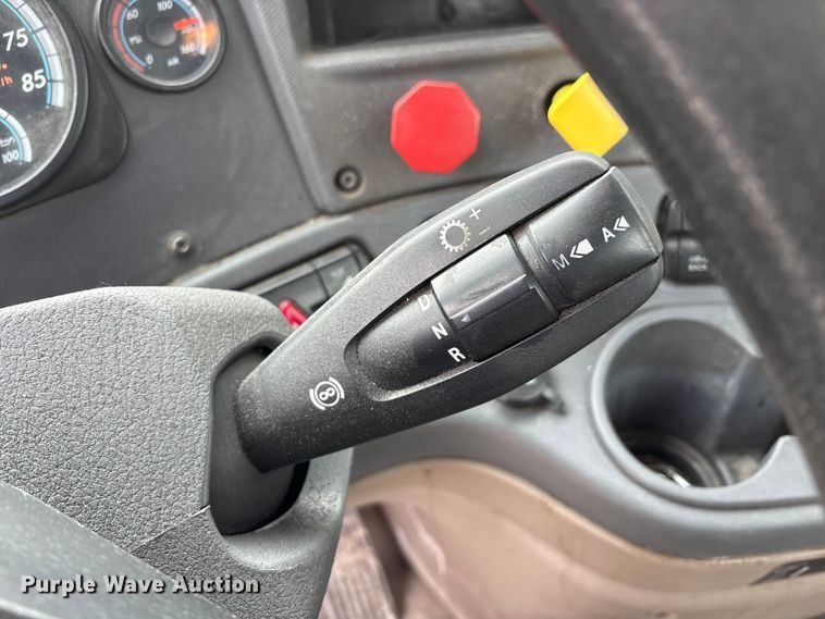 image for item FK1209 2017 Freightliner Cascadia 125 semi truck