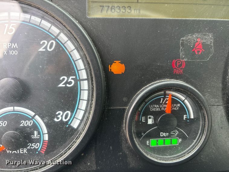 image for item FK1209 2017 Freightliner Cascadia 125 semi truck