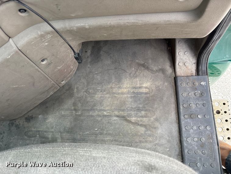 image for item FK1209 2017 Freightliner Cascadia 125 semi truck