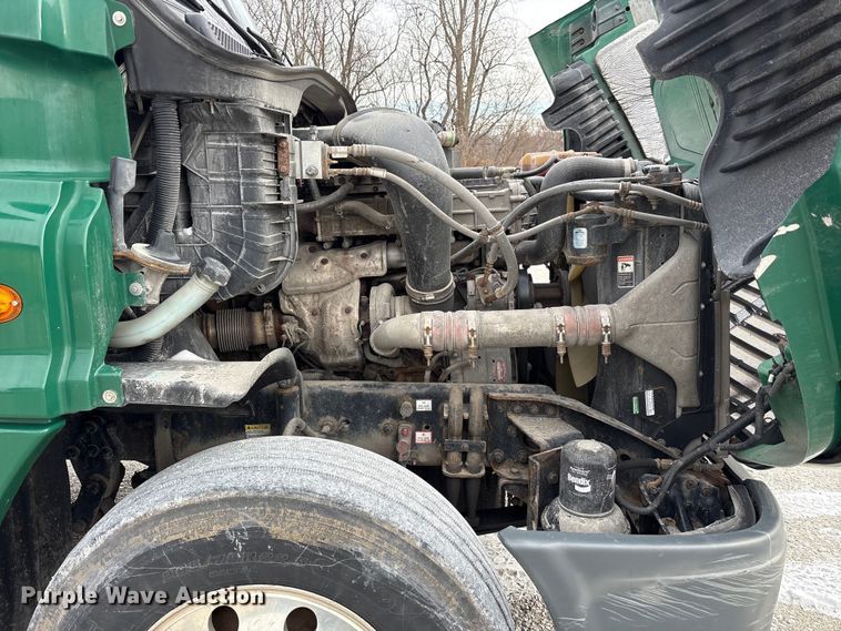 image for item FK1209 2017 Freightliner Cascadia 125 semi truck