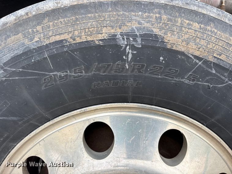 image for item FK1209 2017 Freightliner Cascadia 125 semi truck