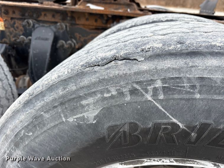 image for item FK1209 2017 Freightliner Cascadia 125 semi truck