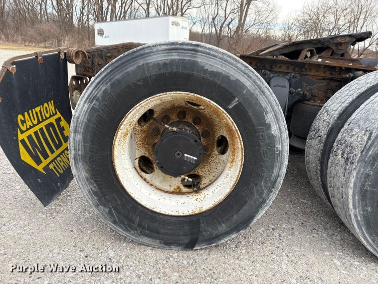 image for item FK1209 2017 Freightliner Cascadia 125 semi truck