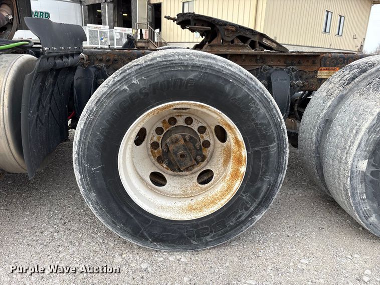 image for item FK1209 2017 Freightliner Cascadia 125 semi truck