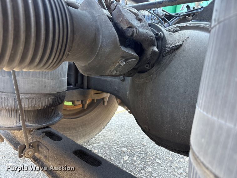 image for item FK1210 2016 Mack CXU semi truck