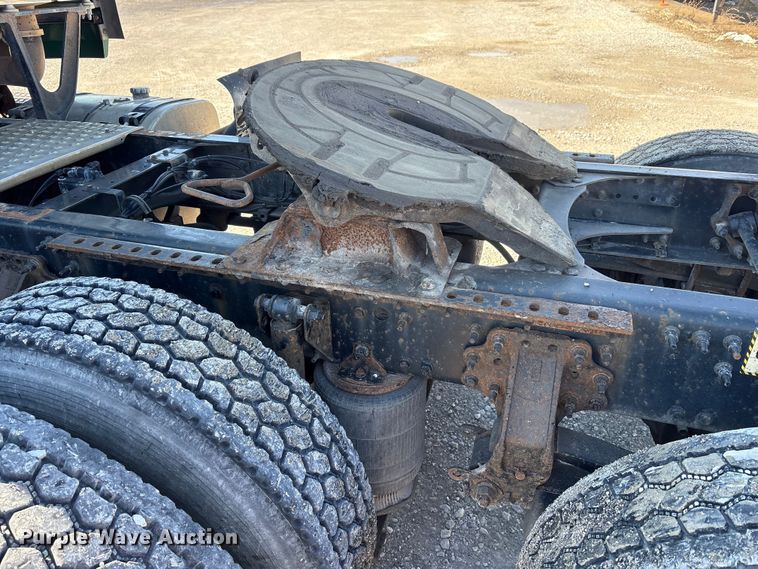 image for item FK1210 2016 Mack CXU semi truck