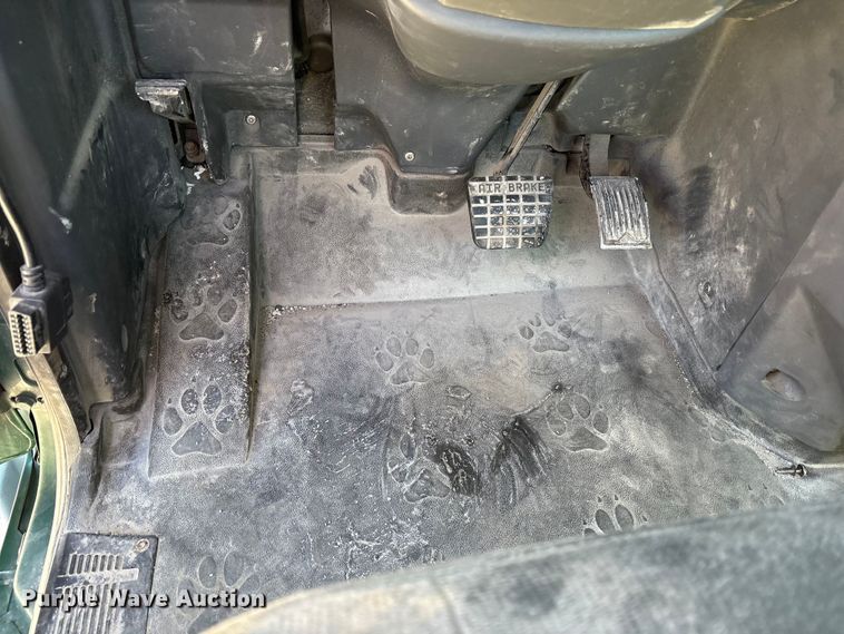 image for item FK1210 2016 Mack CXU semi truck