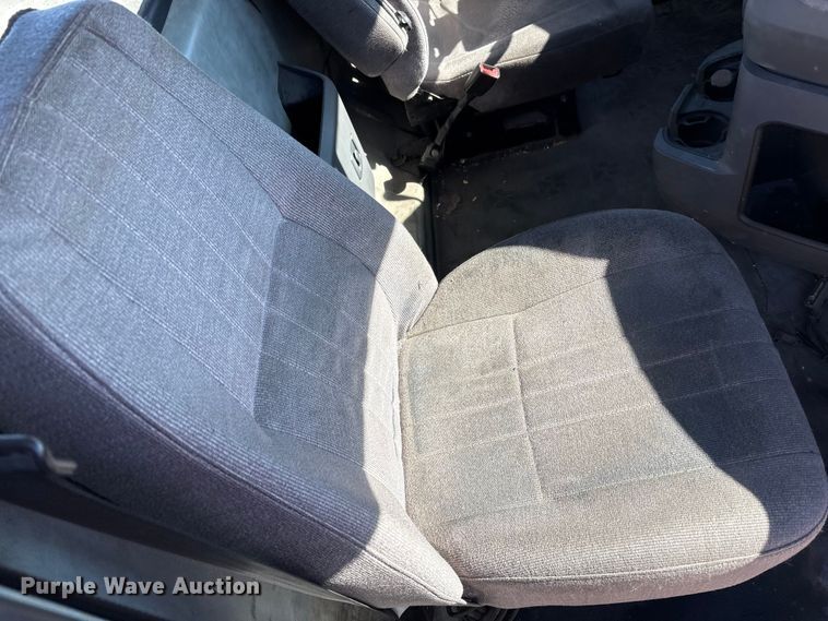 image for item FK1210 2016 Mack CXU semi truck