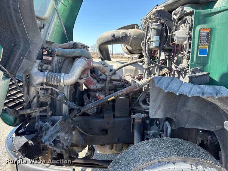 image for item FK1210 2016 Mack CXU semi truck