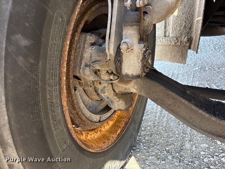 image for item FK1210 2016 Mack CXU semi truck