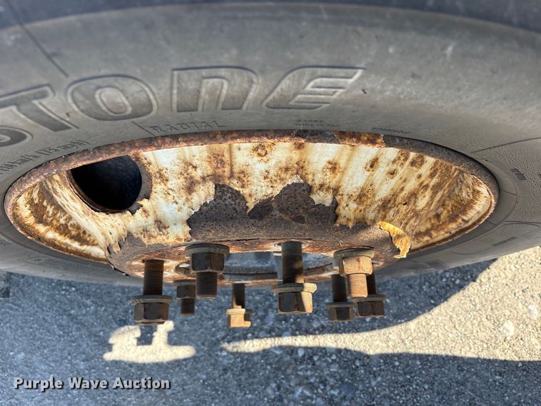 image for item FK1210 2016 Mack CXU semi truck