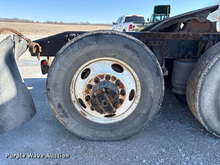 image for item FK1210 2016 Mack CXU semi truck