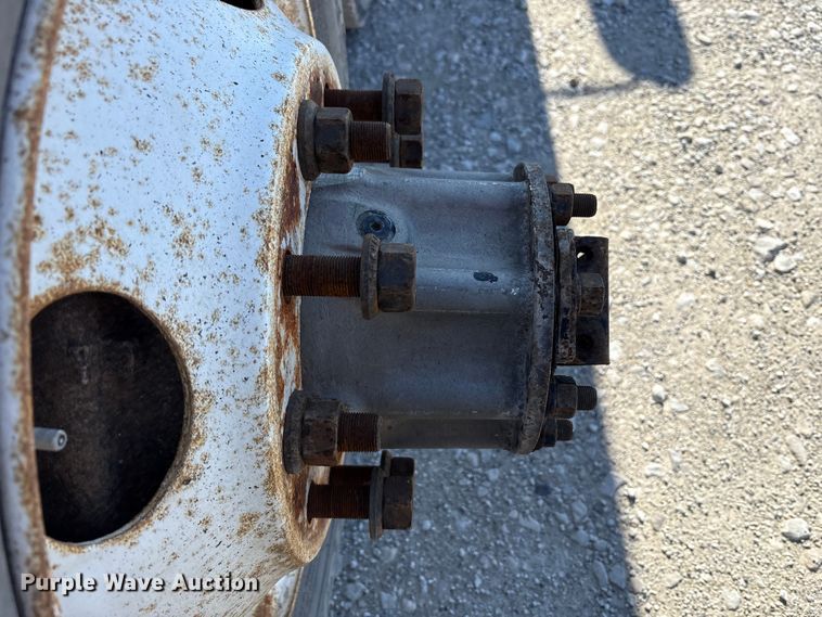 image for item FK1210 2016 Mack CXU semi truck