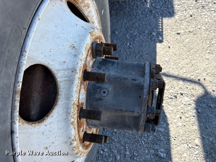 image for item FK1210 2016 Mack CXU semi truck