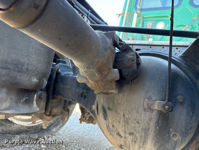 image for item FK1211 2017 Freightliner Cascadia 125 semi truck