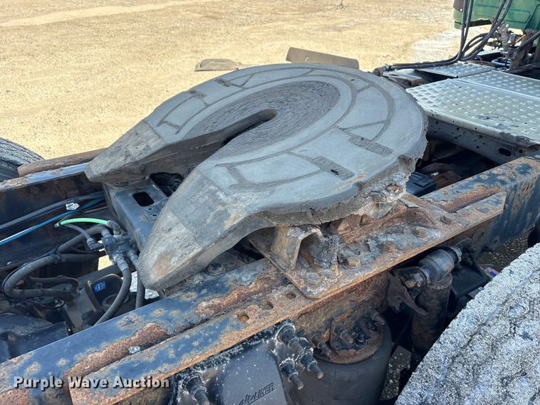 image for item FK1211 2017 Freightliner Cascadia 125 semi truck