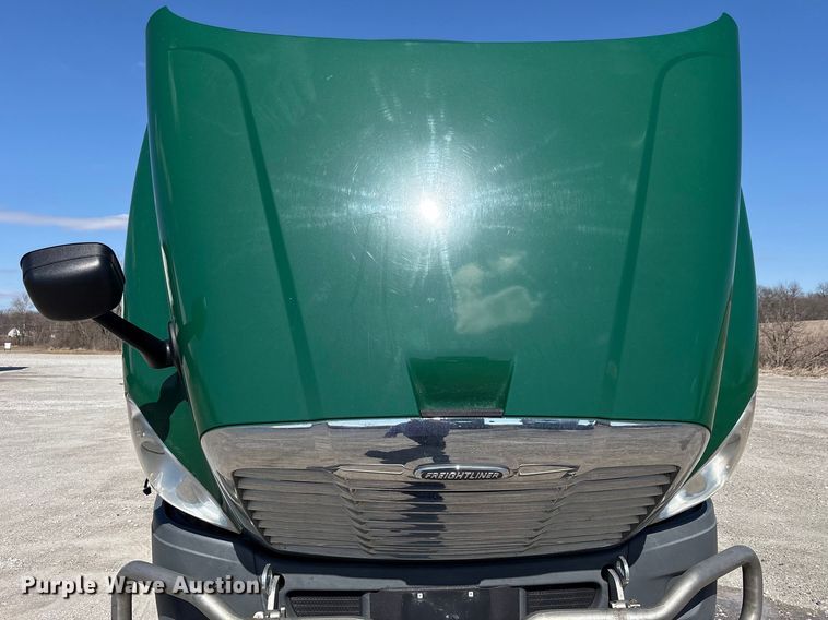 image for item FK1211 2017 Freightliner Cascadia 125 semi truck