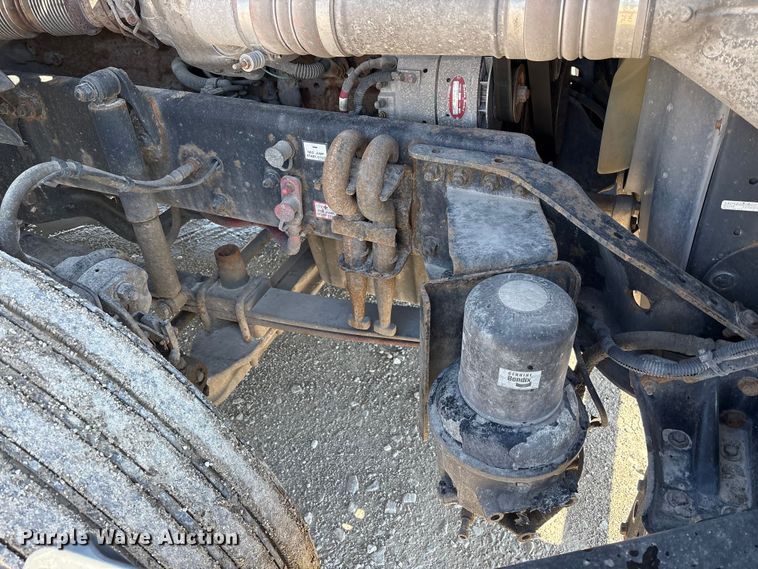 image for item FK1211 2017 Freightliner Cascadia 125 semi truck