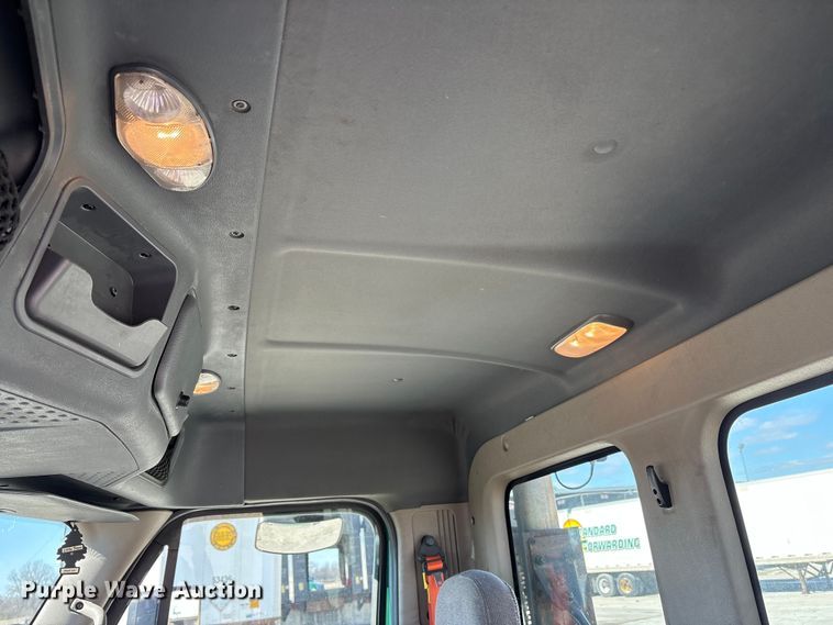 image for item FK1211 2017 Freightliner Cascadia 125 semi truck