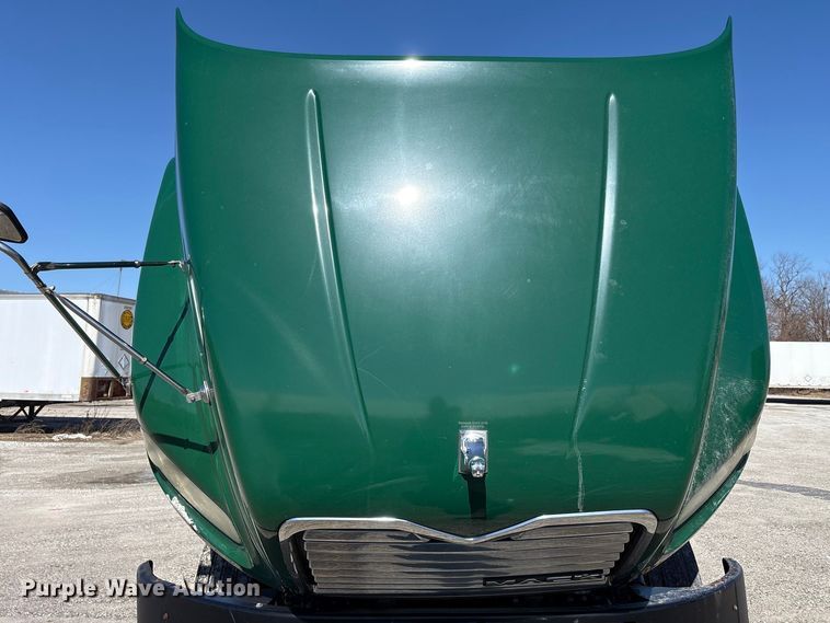 image for item FK1212 2016 Mack CXU613 semi truck