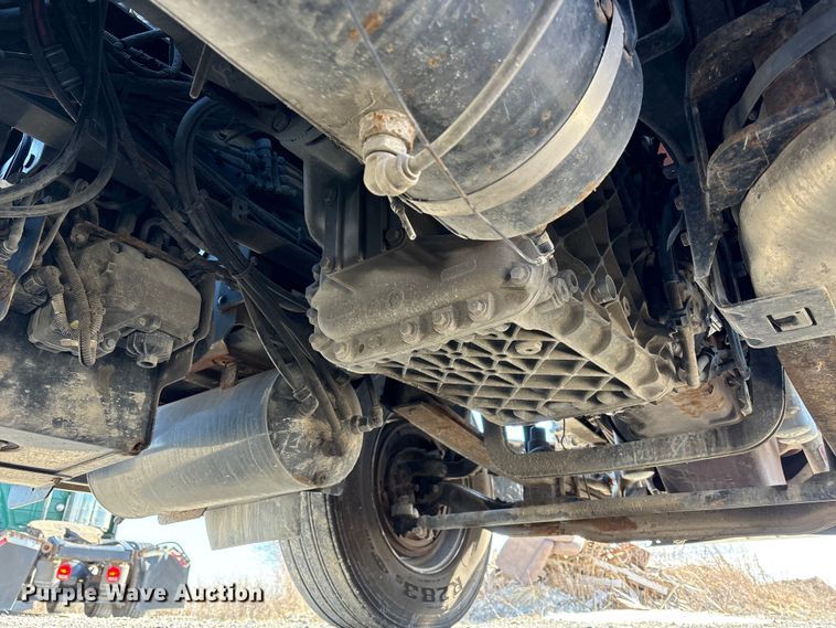 image for item FK1212 2016 Mack CXU613 semi truck