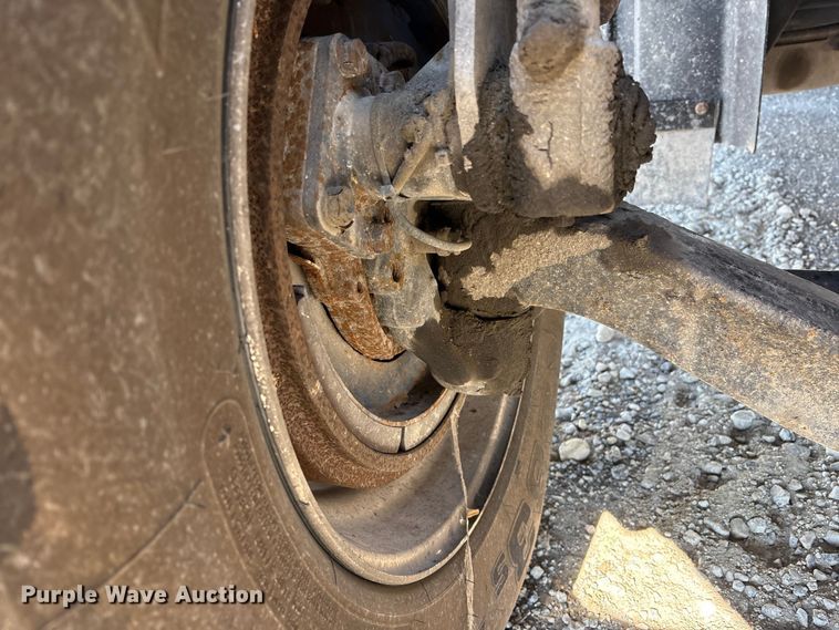 image for item FK1212 2016 Mack CXU613 semi truck