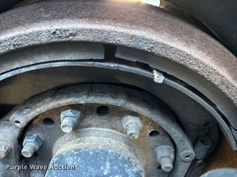 image for item FK1212 2016 Mack CXU613 semi truck