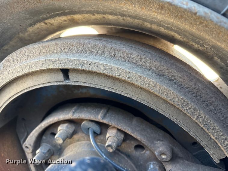 image for item FK1212 2016 Mack CXU613 semi truck