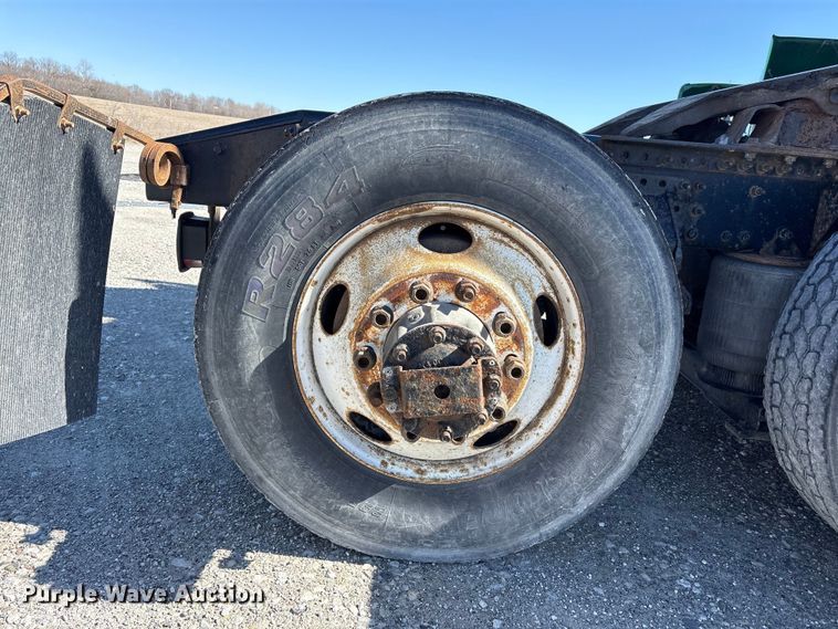 image for item FK1212 2016 Mack CXU613 semi truck