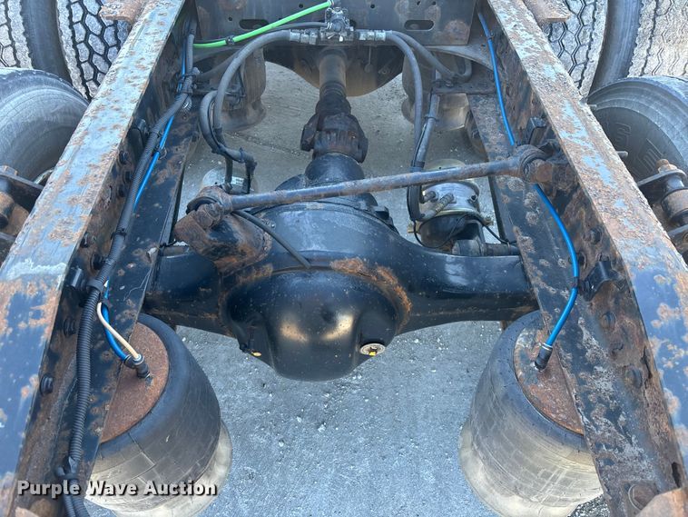 image for item FK1214 2017 Freightliner Cascadia 125 semi truck