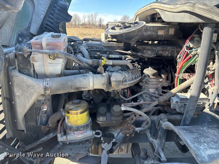 image for item FK1214 2017 Freightliner Cascadia 125 semi truck