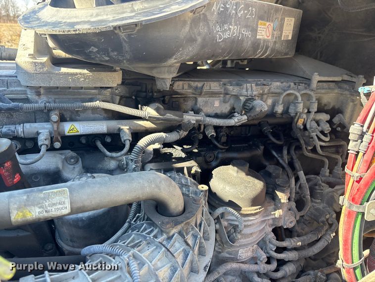 image for item FK1214 2017 Freightliner Cascadia 125 semi truck