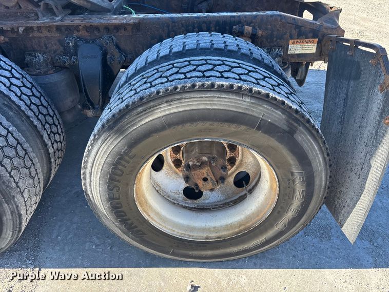 image for item FK1214 2017 Freightliner Cascadia 125 semi truck