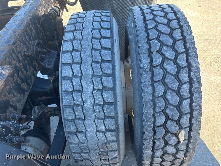 image for item FK1214 2017 Freightliner Cascadia 125 semi truck