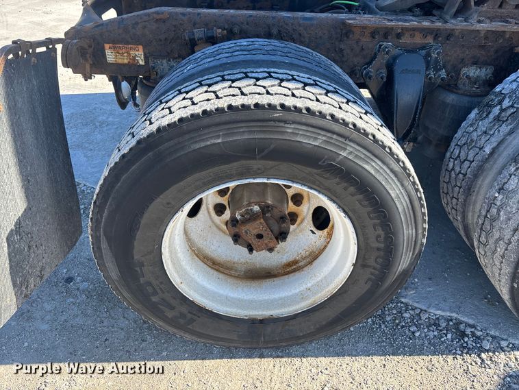 image for item FK1214 2017 Freightliner Cascadia 125 semi truck