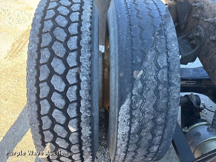 image for item FK1214 2017 Freightliner Cascadia 125 semi truck