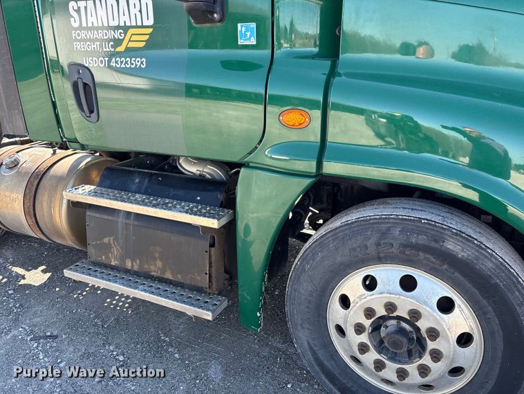 image for item FK1215 2017 Freightliner Cascadia 125 semi truck